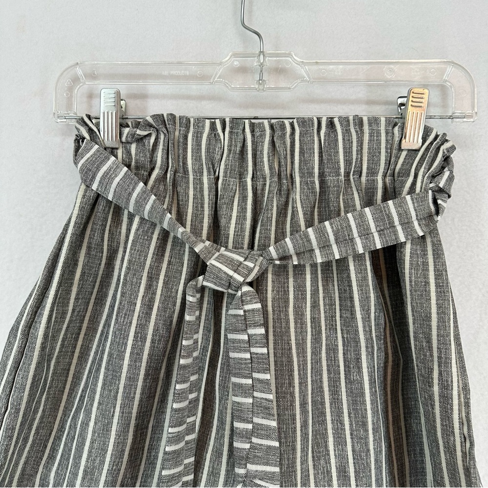Woman’s Belted High Waist Summer Shorts Striped M Gray - Picture 2 of 9